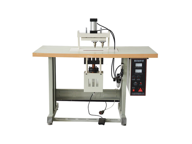 超聲波雙點(diǎn)頭點(diǎn)焊機(jī) 超聲波雙點(diǎn)頭點(diǎn)焊機(jī)