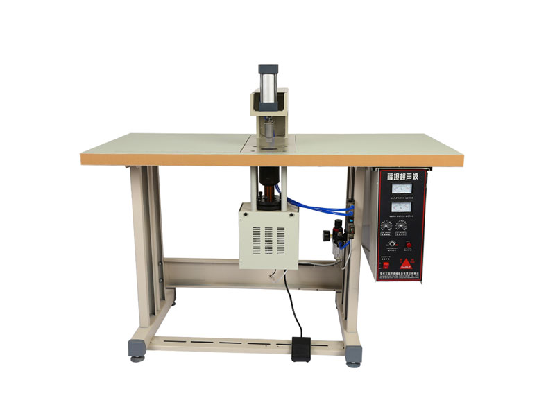 超聲波點(diǎn)焊機(jī) 超聲波點(diǎn)焊機(jī)